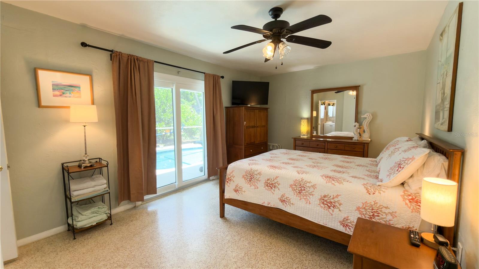 2215 ALVARADO LN — photo 10