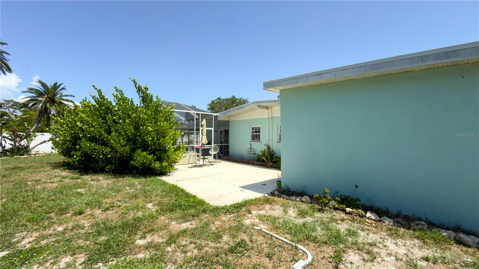 2215 ALVARADO LN — photo 26