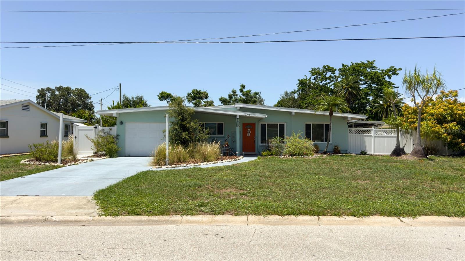2215 ALVARADO LN — photo 27