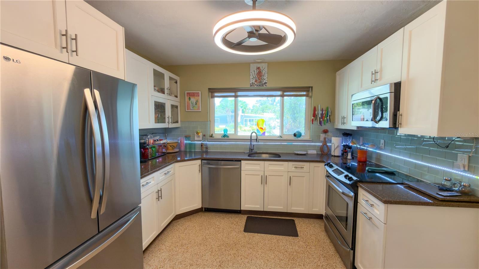 2215 ALVARADO LN — photo 8