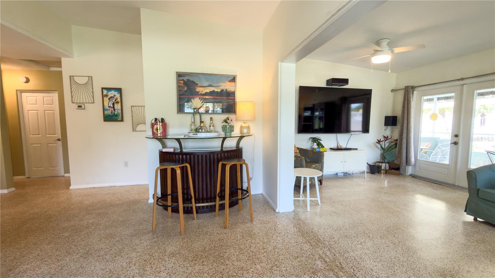 2215 ALVARADO LN — photo 5