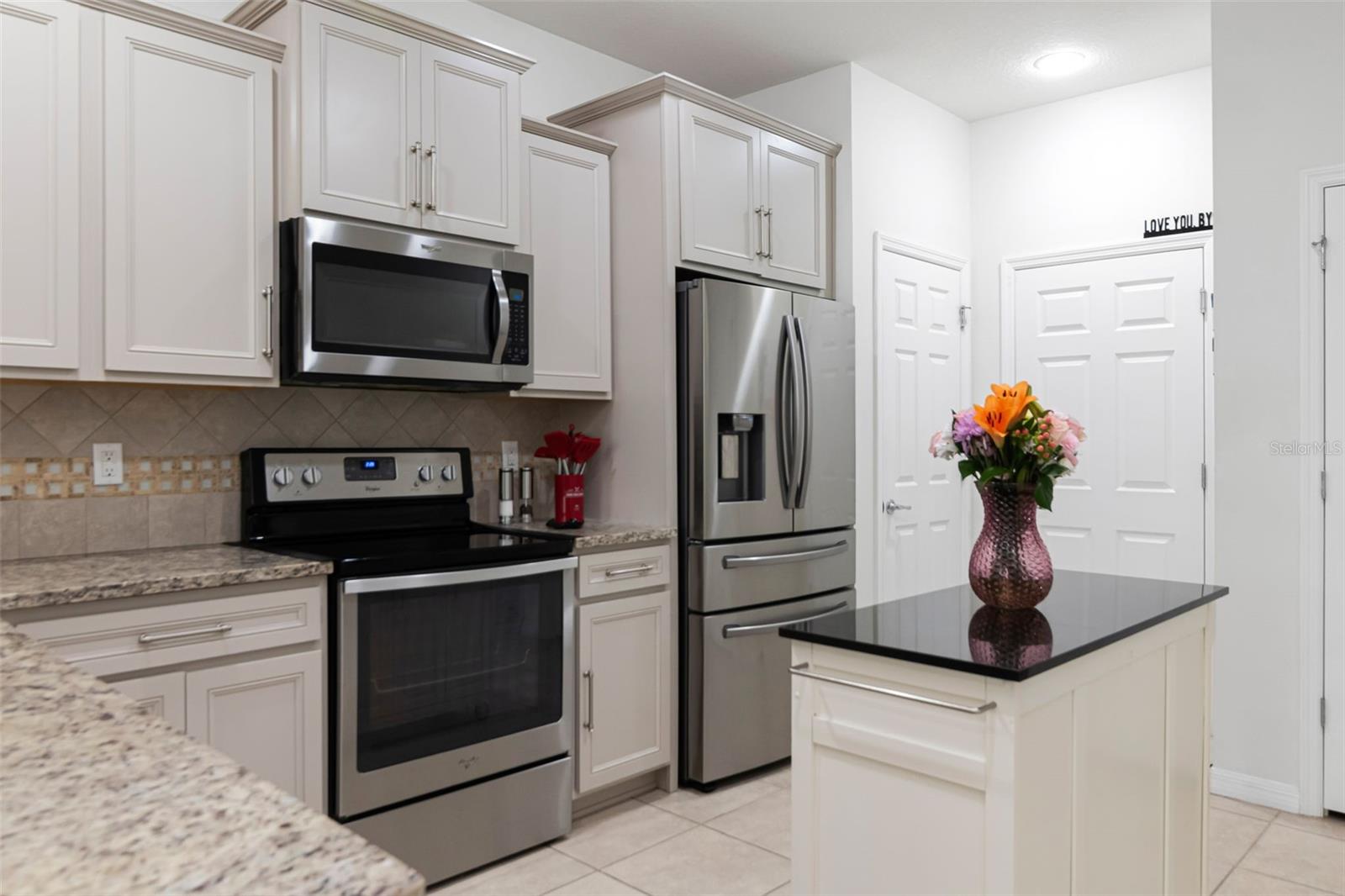9213 HILLCROFT DR — photo 5