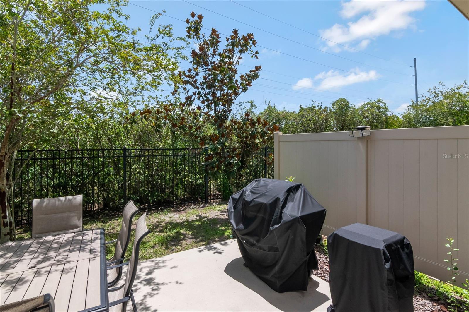 9213 HILLCROFT DR — photo 33