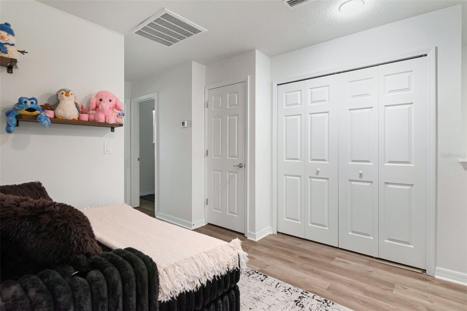 9213 HILLCROFT DR — photo 26