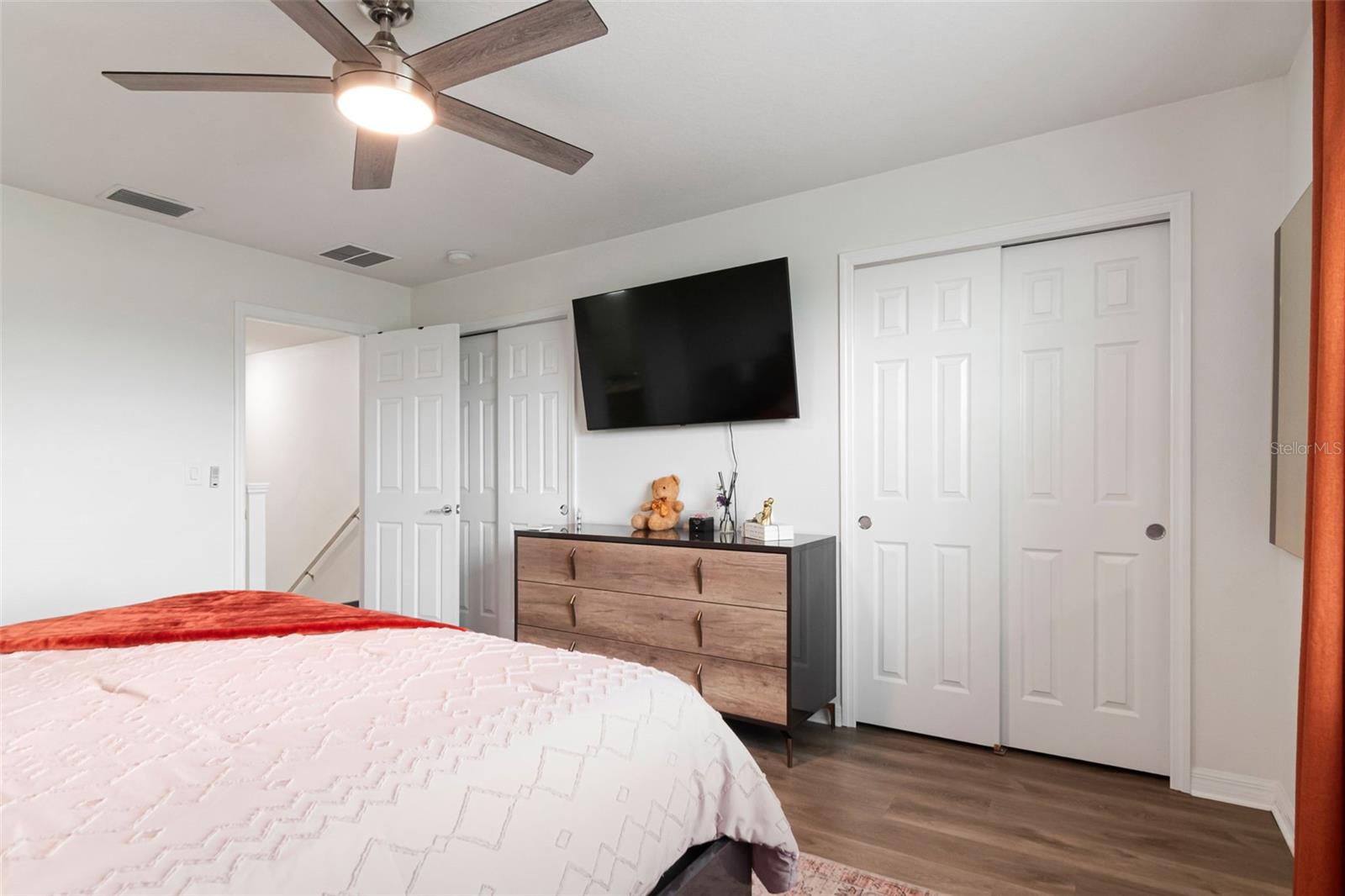 9213 HILLCROFT DR — photo 21