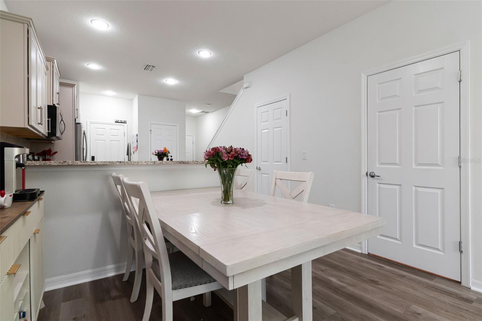 9213 HILLCROFT DR — photo 14