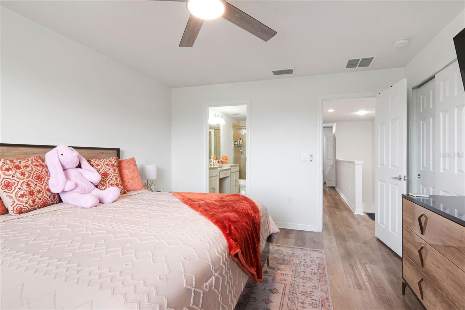 9213 HILLCROFT DR — photo 20