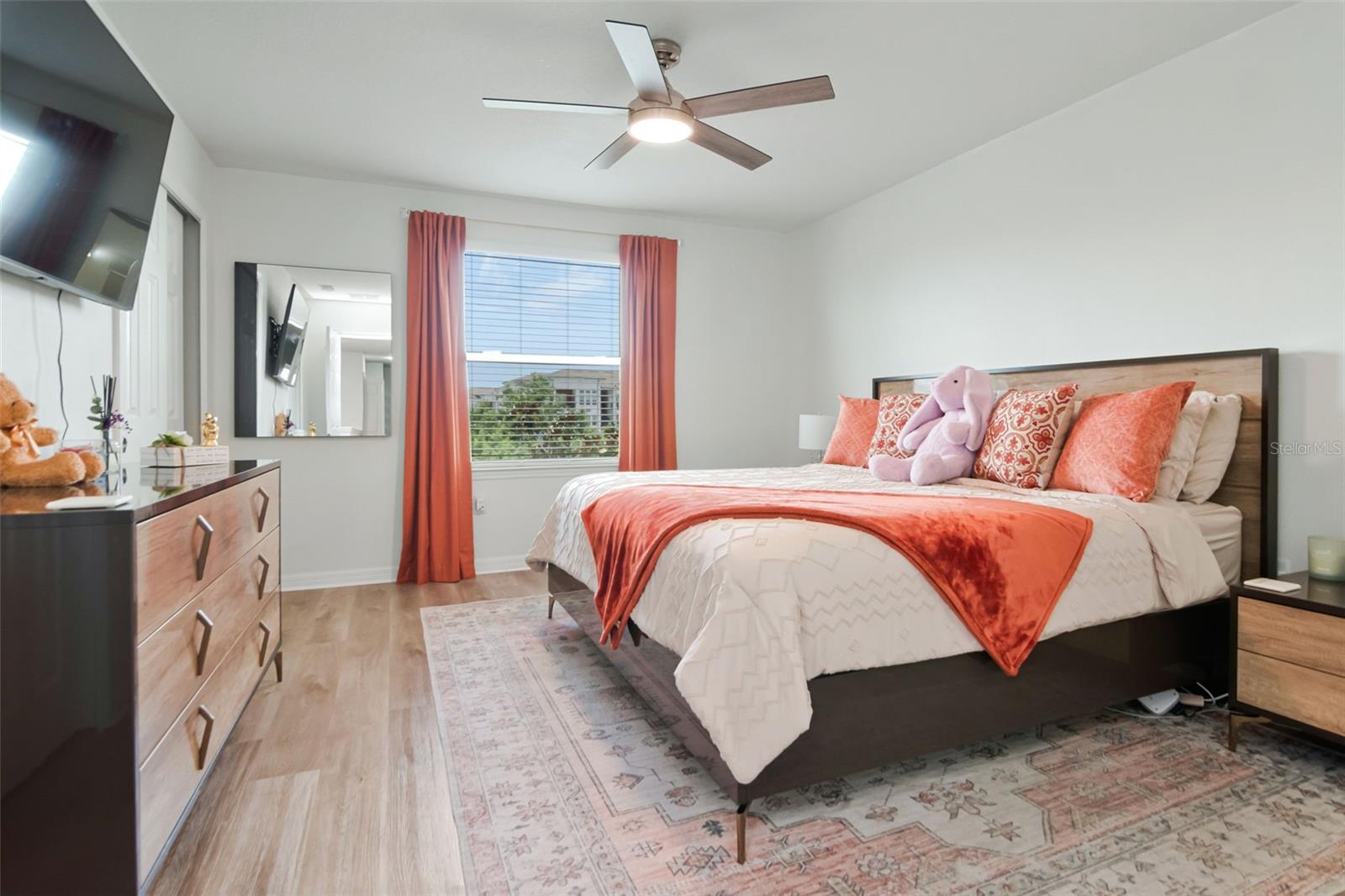 9213 HILLCROFT DR — photo 17