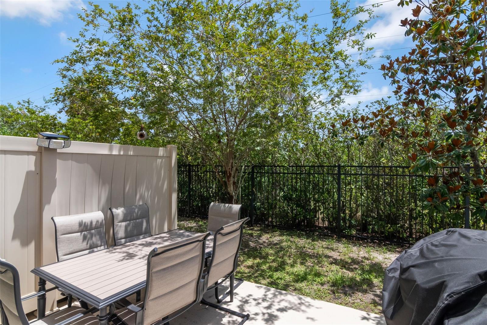 9213 HILLCROFT DR — photo 34