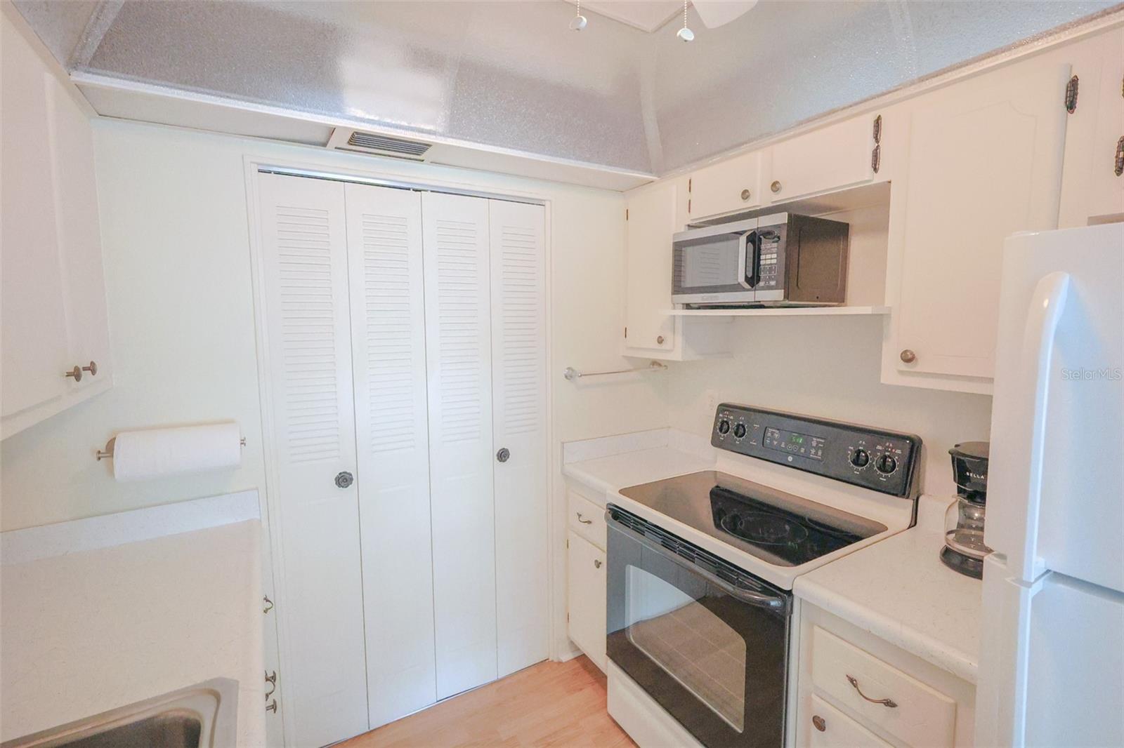 1235 S HIGHLAND AVE #4-306 — photo 5