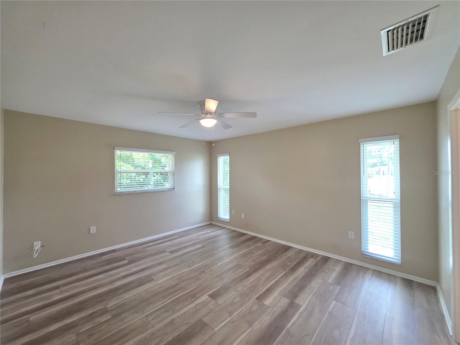 352 PINE TREE RD — photo 14