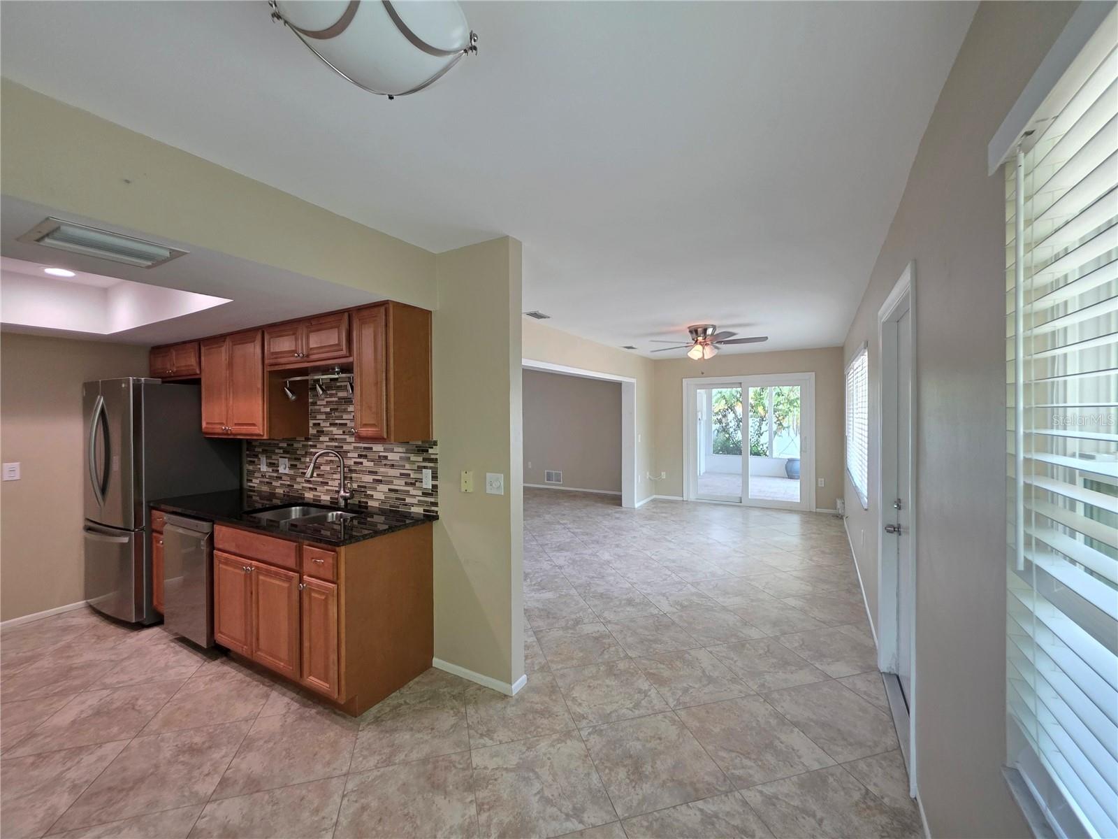 352 PINE TREE RD — photo 11