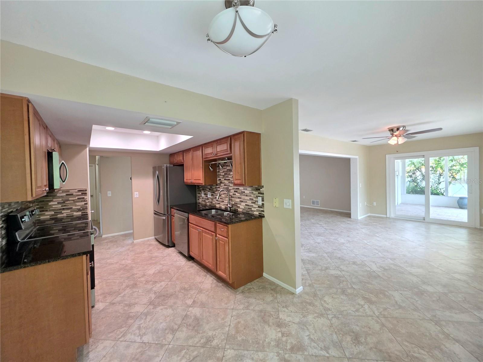 352 PINE TREE RD — photo 10