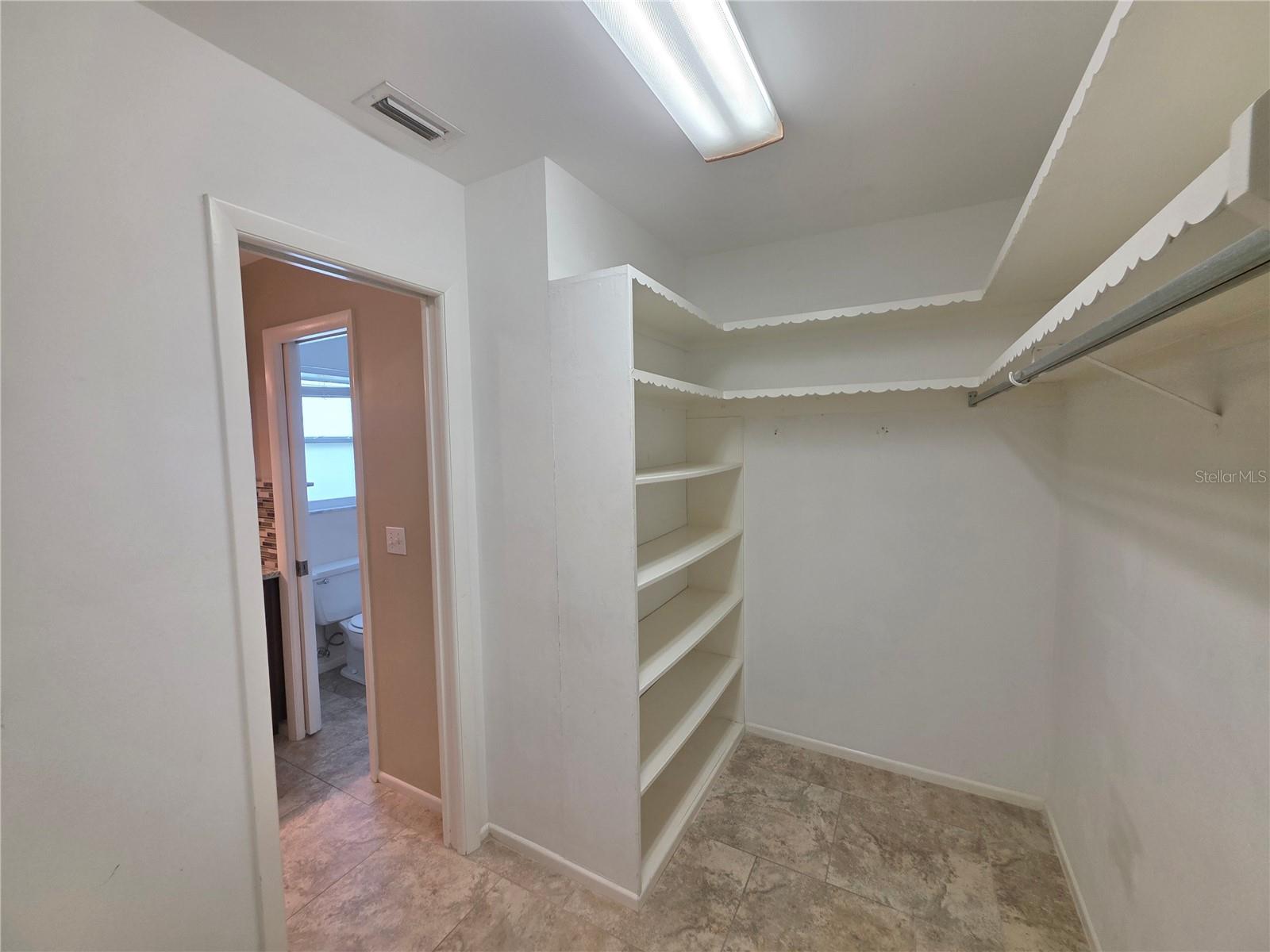 352 PINE TREE RD — photo 18