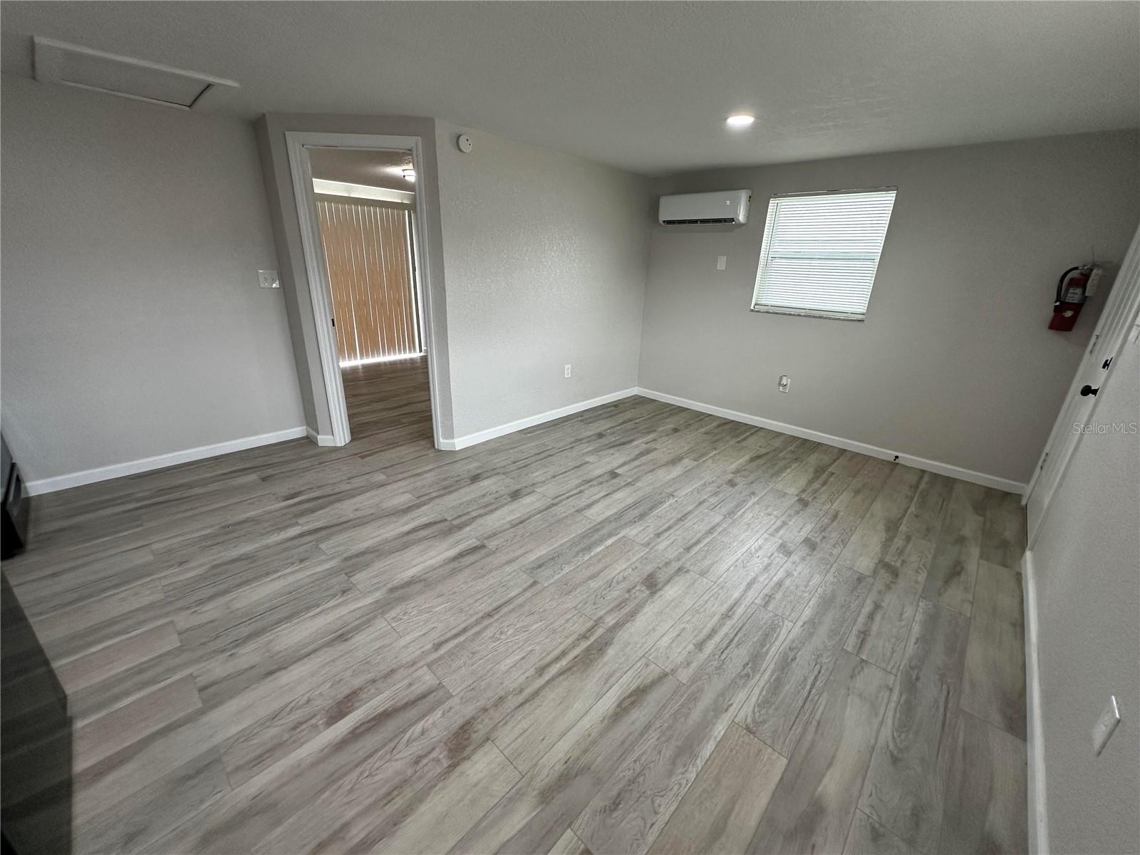 1104 E 140TH AVE #B — photo 10