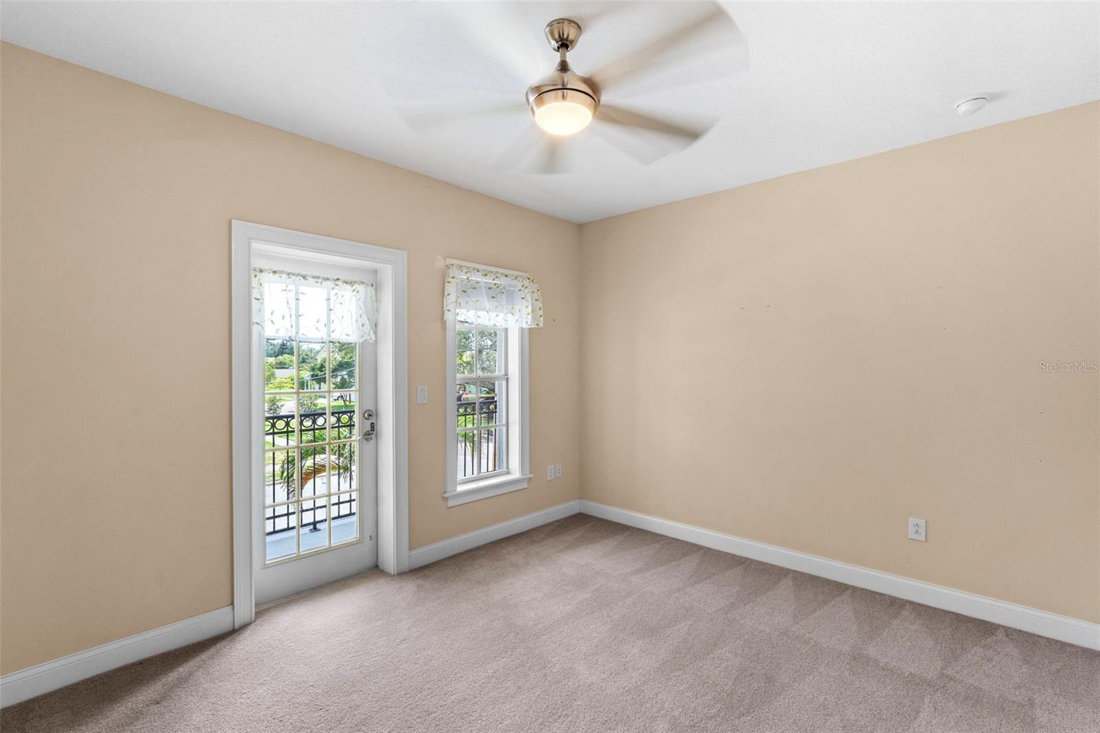 3317 W LEONA ST — photo 49