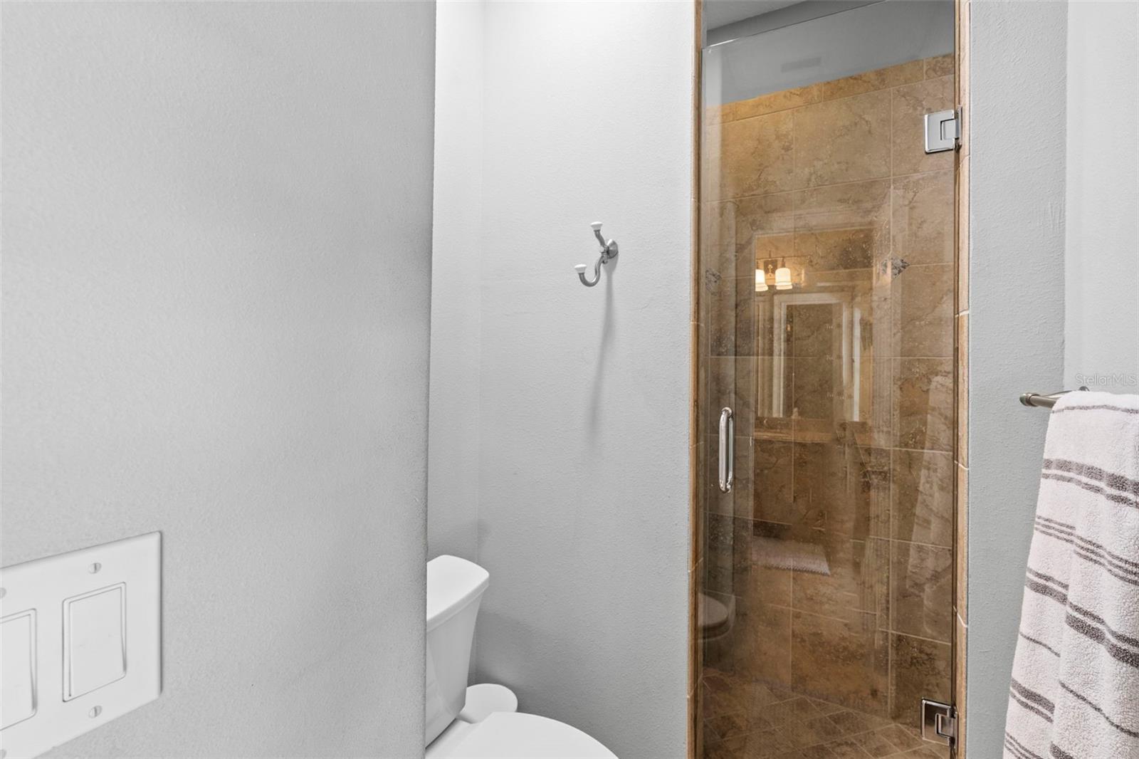 3317 W LEONA ST — photo 26