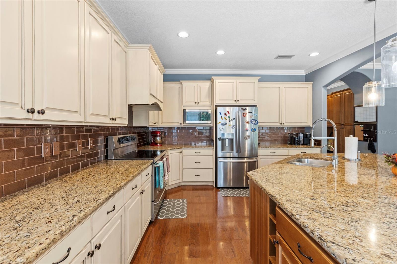 3317 W LEONA ST — photo 18