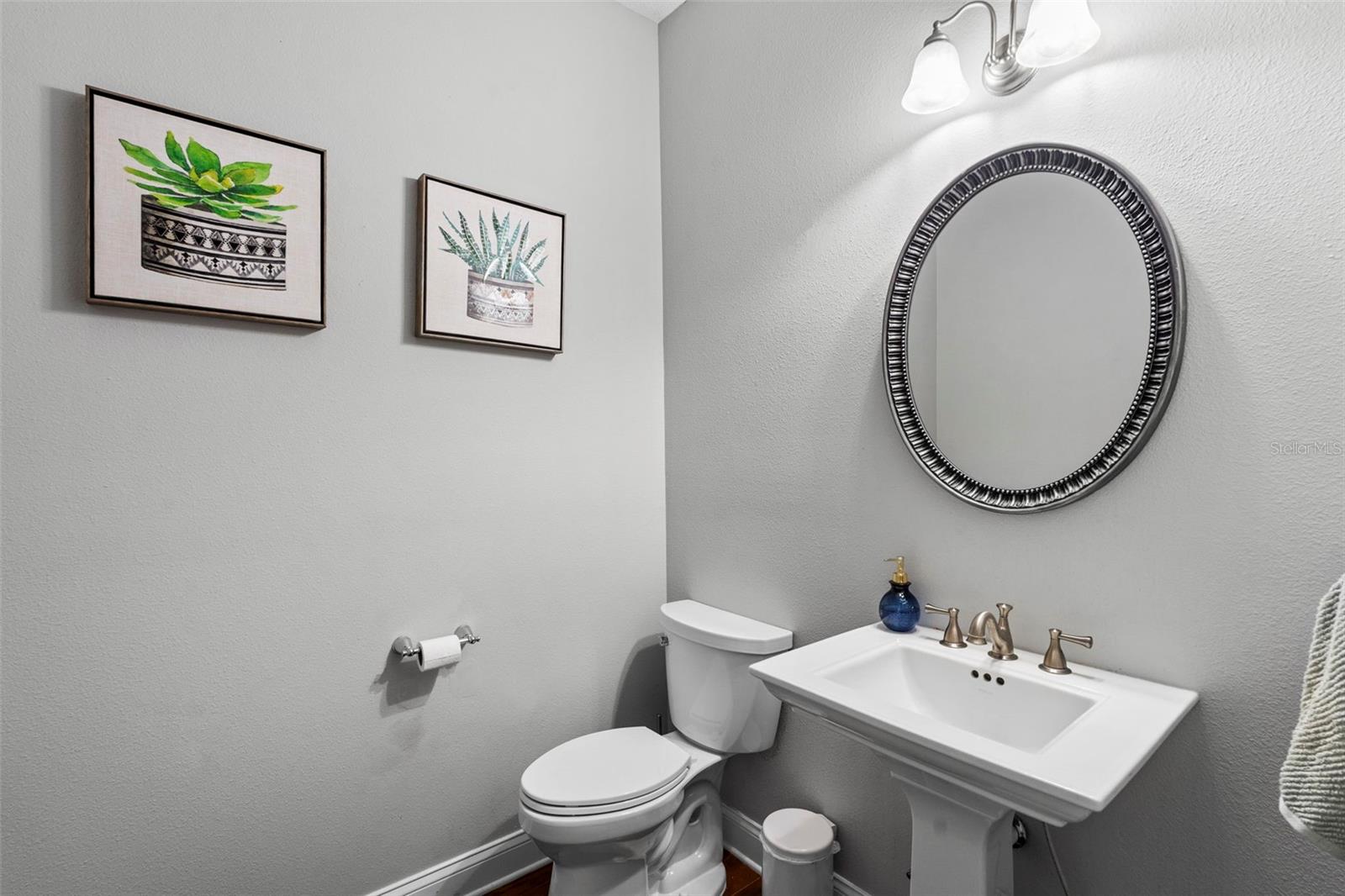3317 W LEONA ST — photo 22