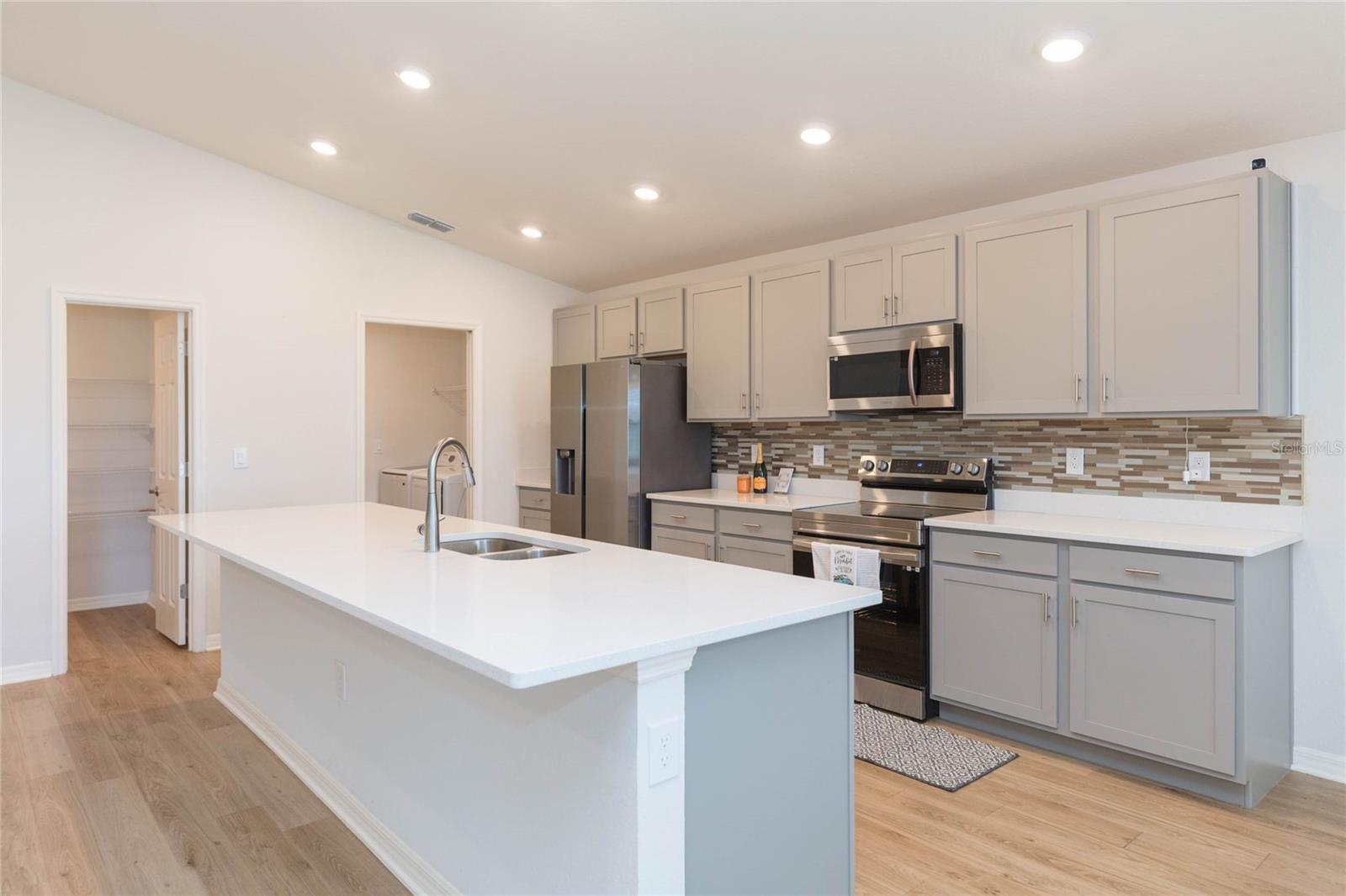 35171 CRESCENT CREEK DR — photo 2