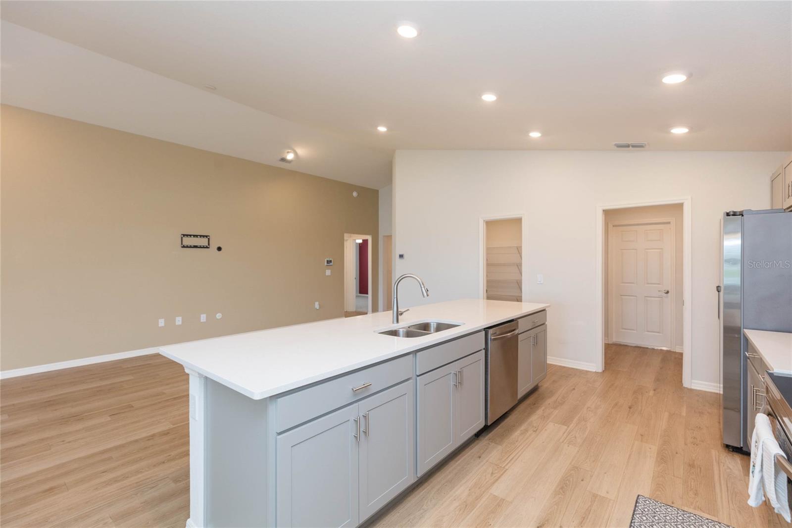 35171 CRESCENT CREEK DR — photo 12