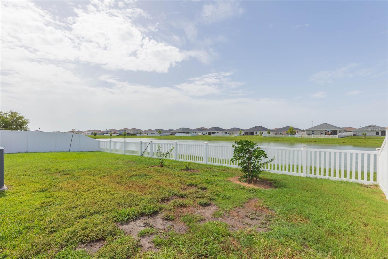 35171 CRESCENT CREEK DR — photo 35