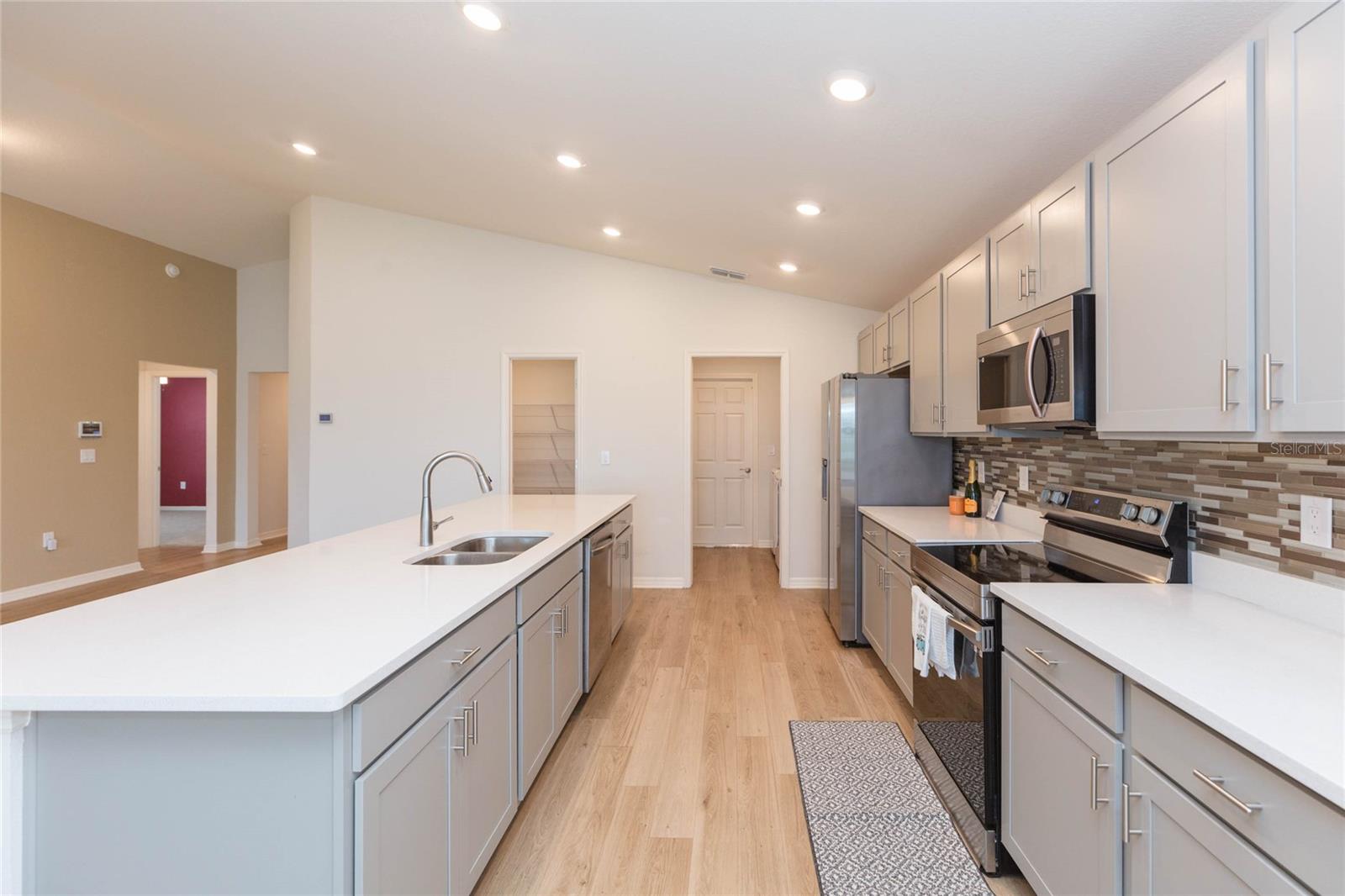 35171 CRESCENT CREEK DR — photo 11