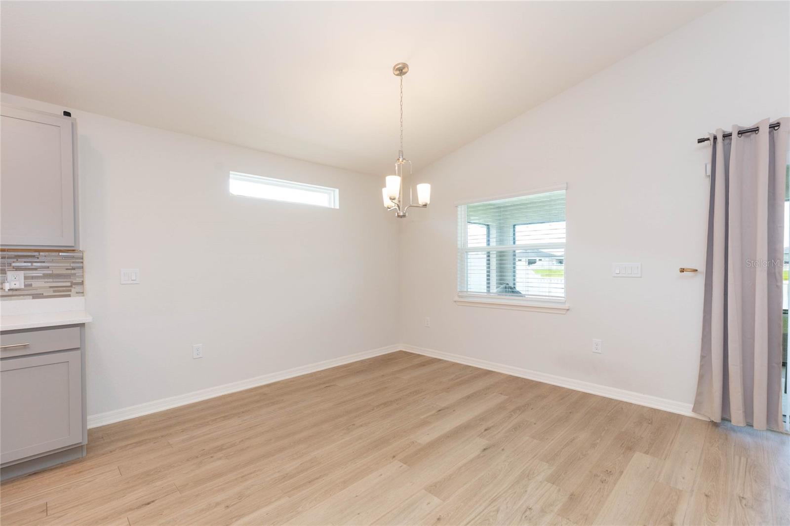 35171 CRESCENT CREEK DR — photo 10
