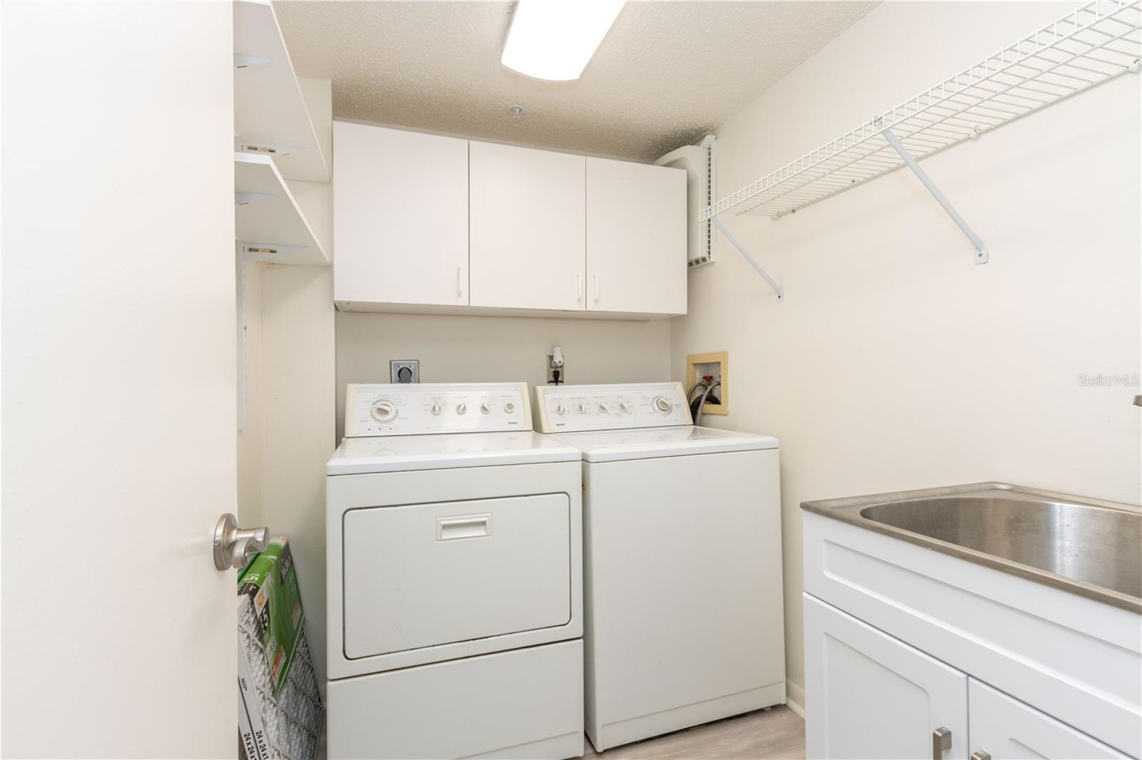 320 ISLAND WAY #605 — photo 29