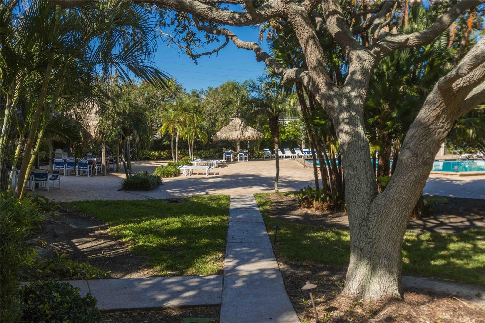 320 ISLAND WAY #605 — photo 41