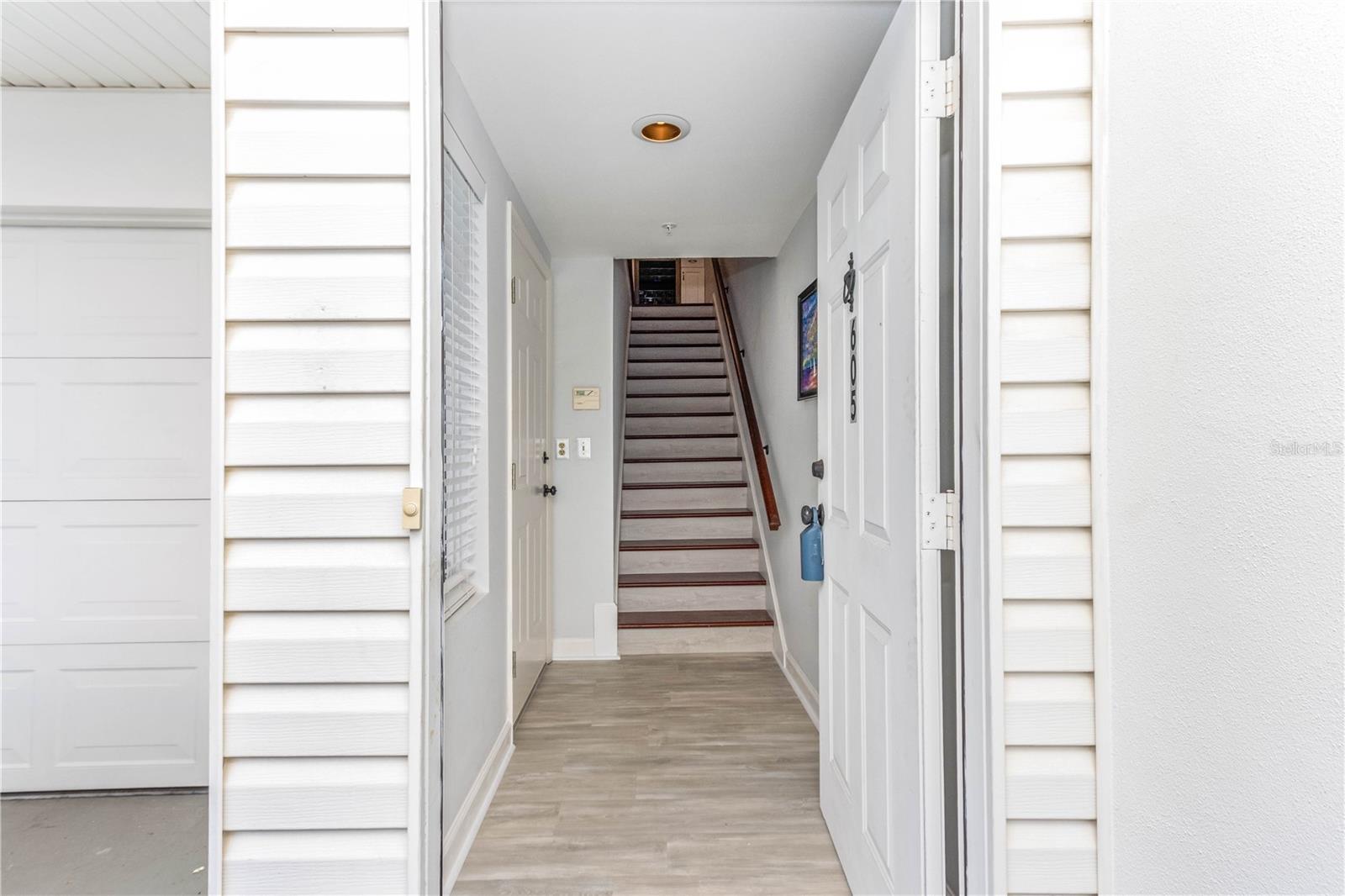 320 ISLAND WAY #605 — photo 3