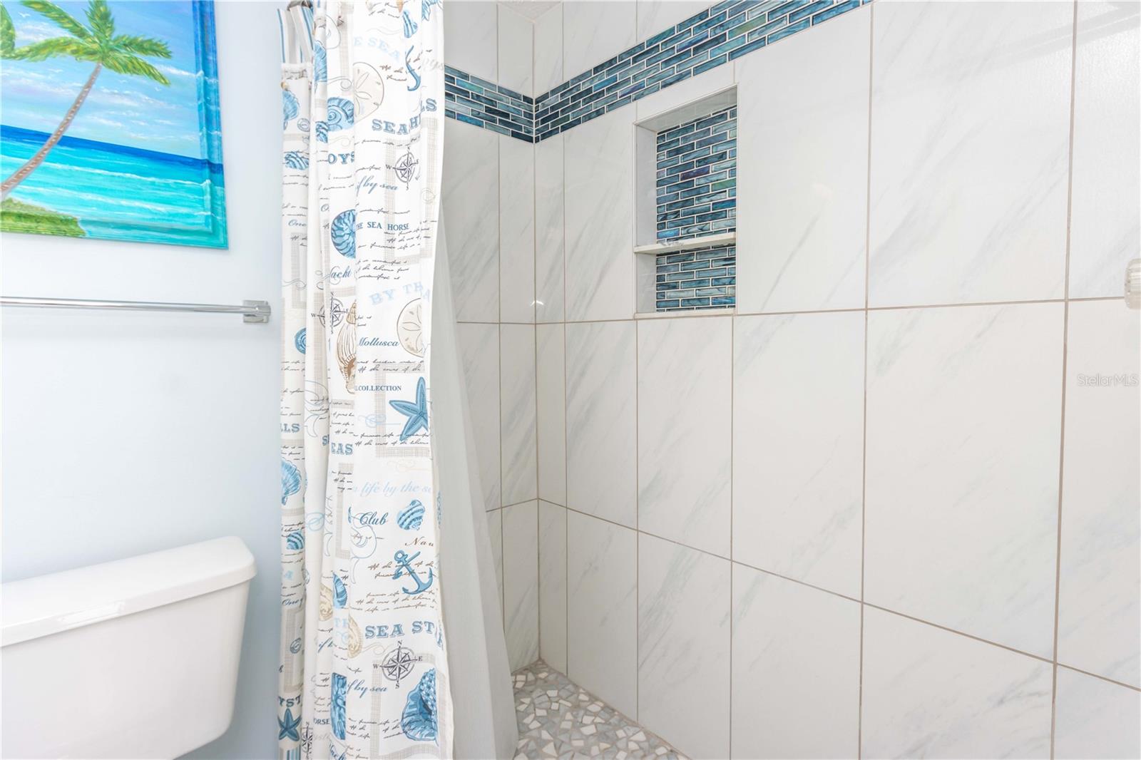 320 ISLAND WAY #605 — photo 32