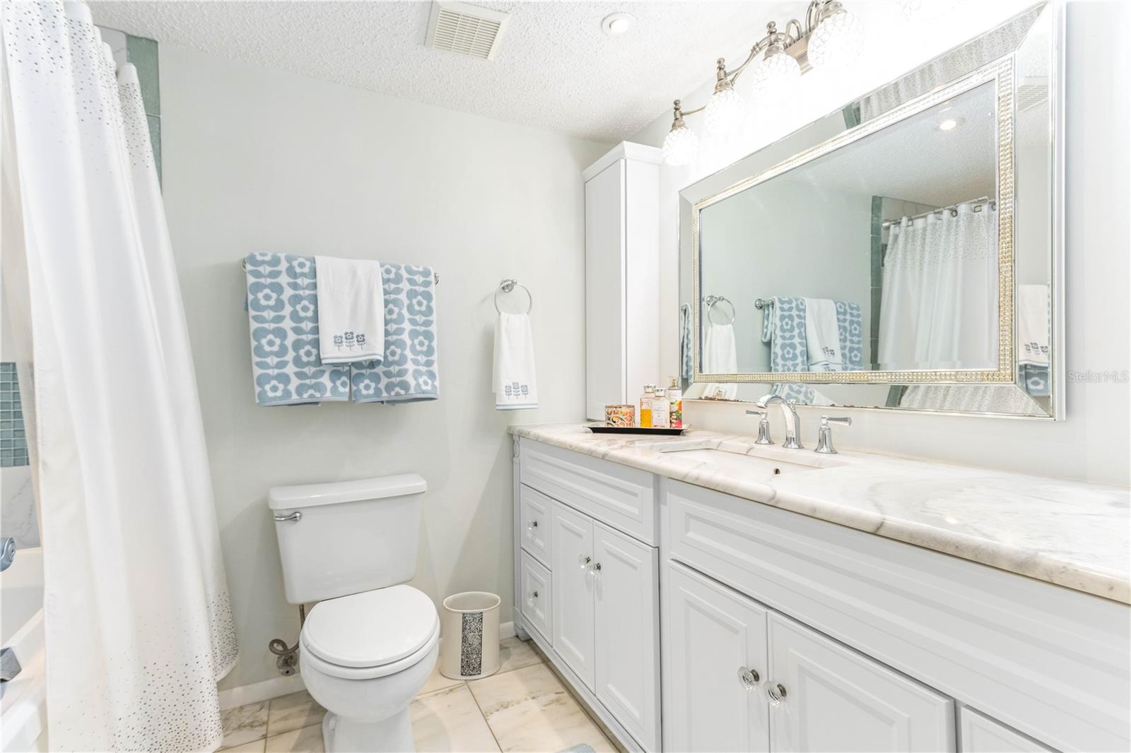 320 ISLAND WAY #605 — photo 26