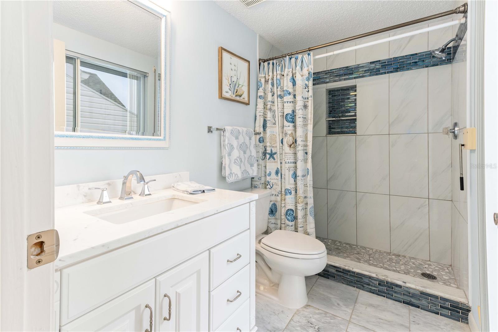 320 ISLAND WAY #605 — photo 31
