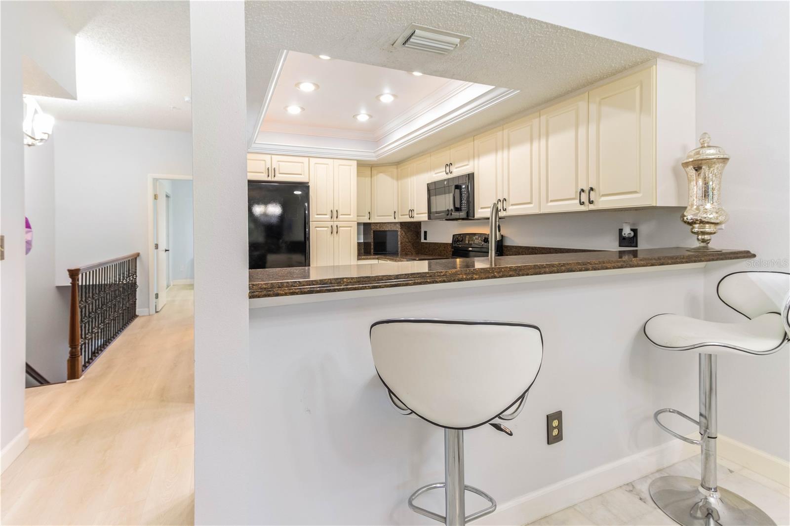 320 ISLAND WAY #605 — photo 11