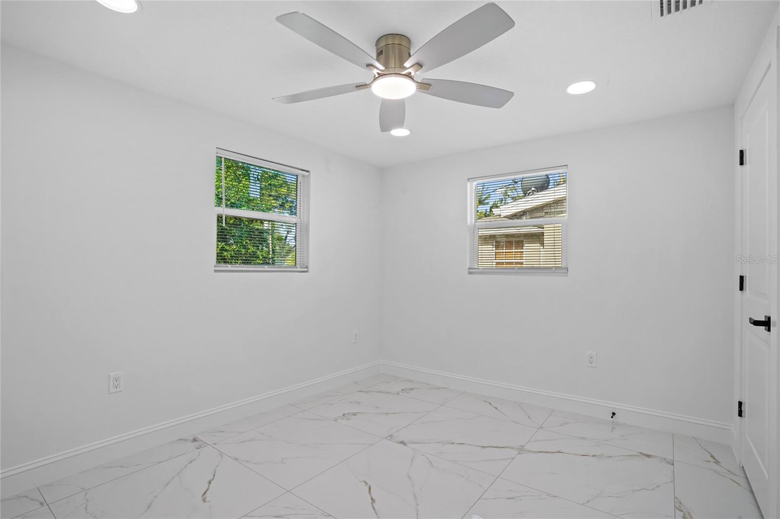 6400 MONTANA AVE — photo 17