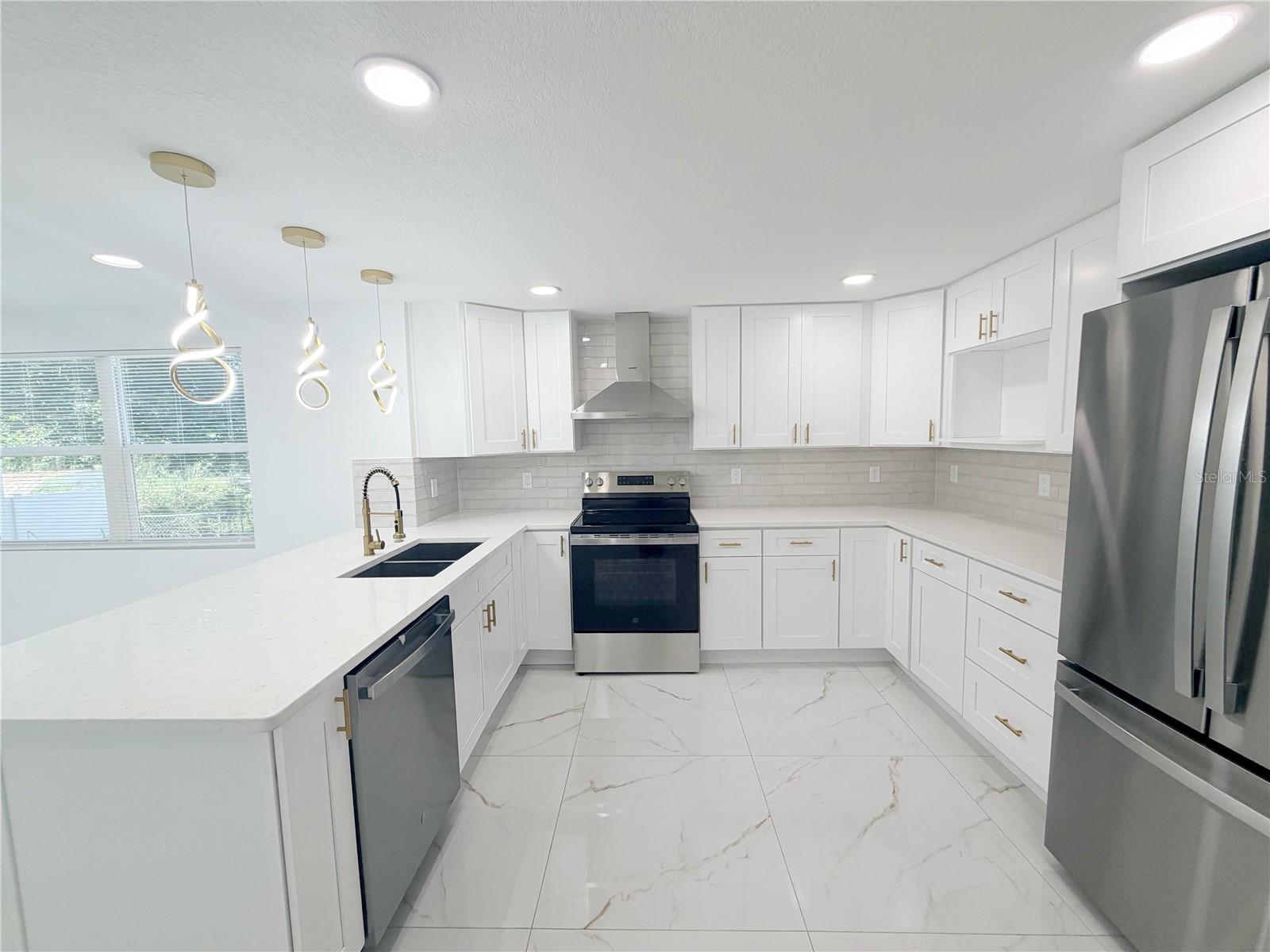6400 MONTANA AVE — photo 7