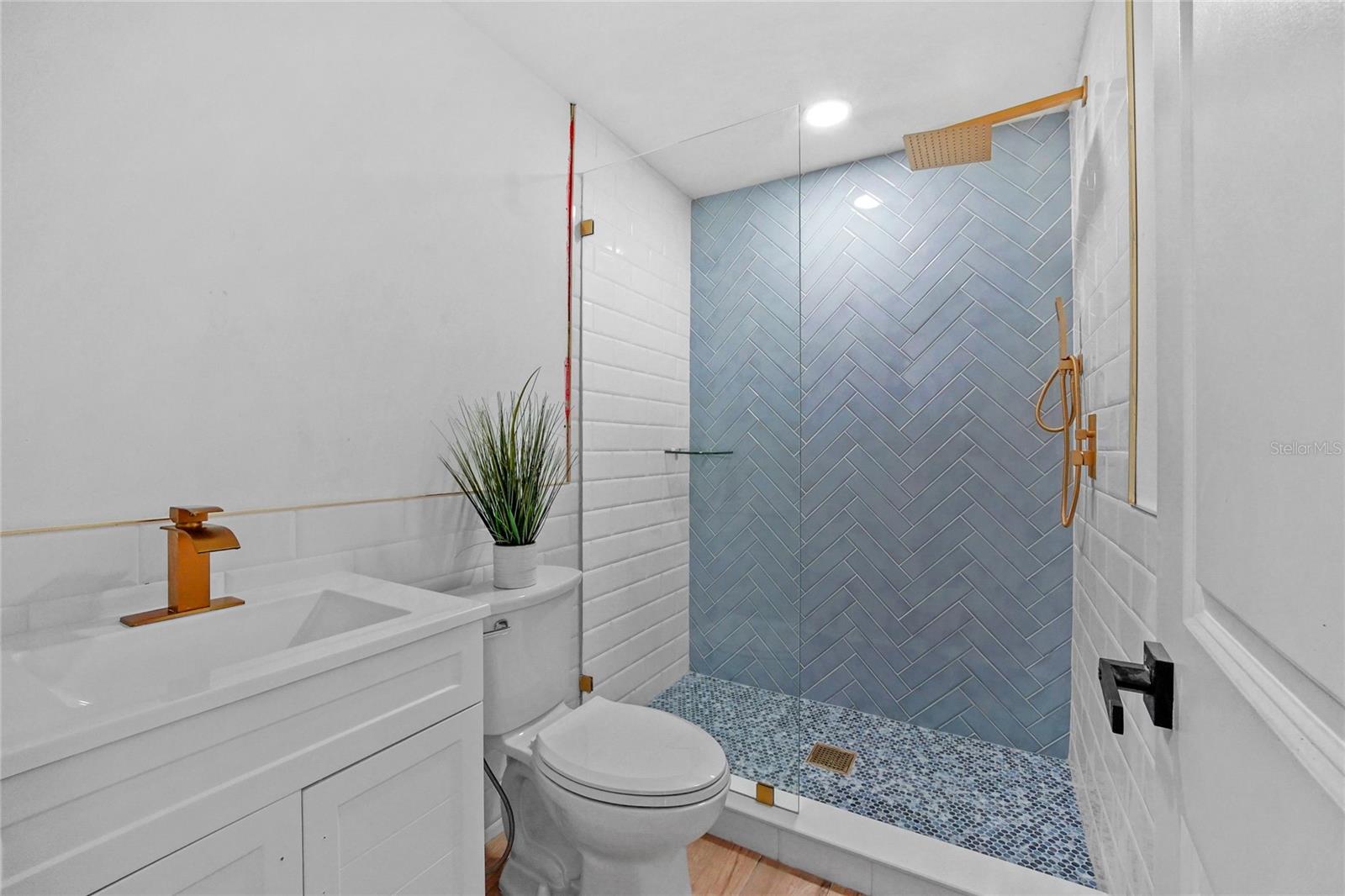 6400 MONTANA AVE — photo 14