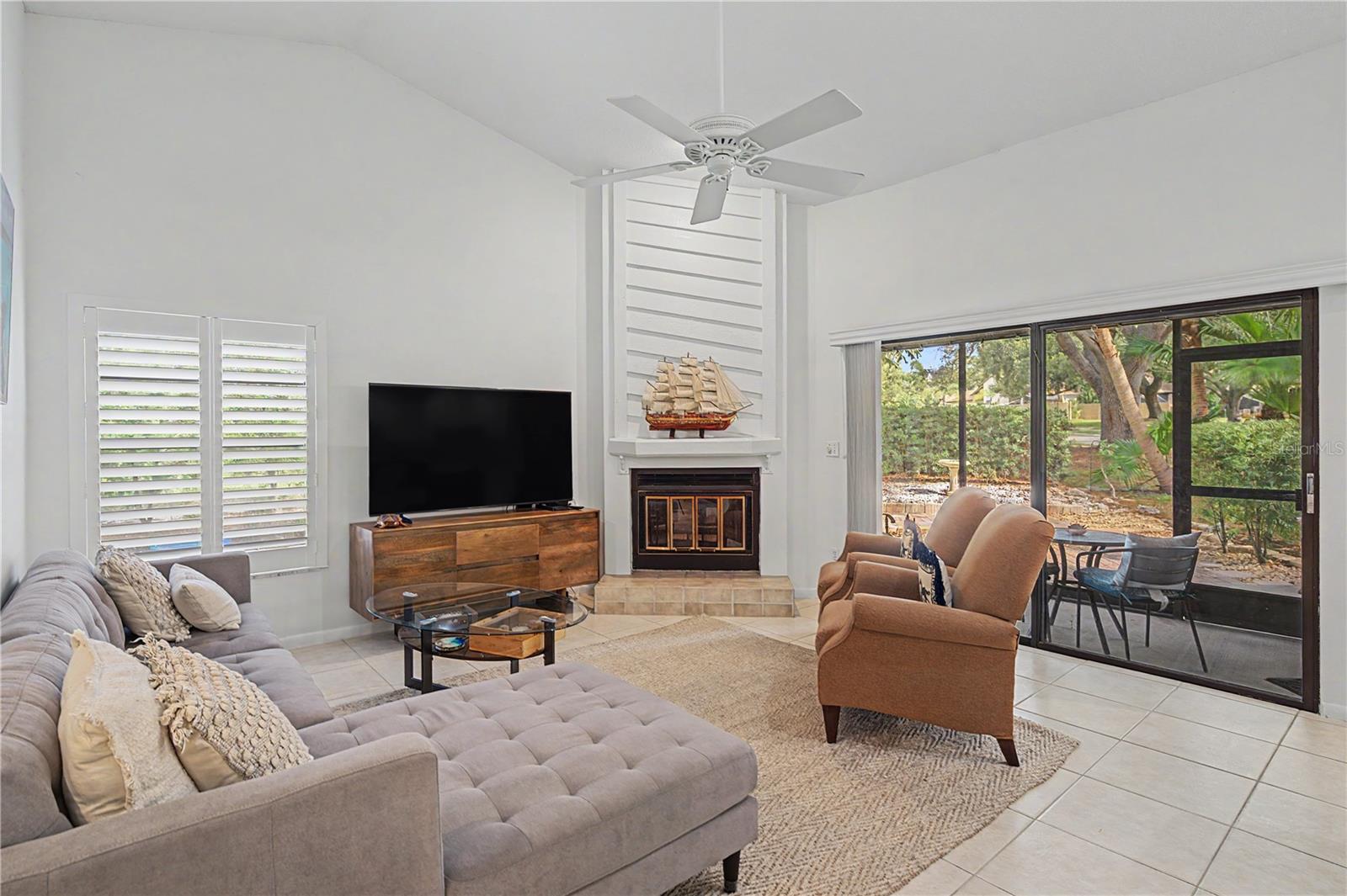 207 LIGHTHOUSE CT — photo 9