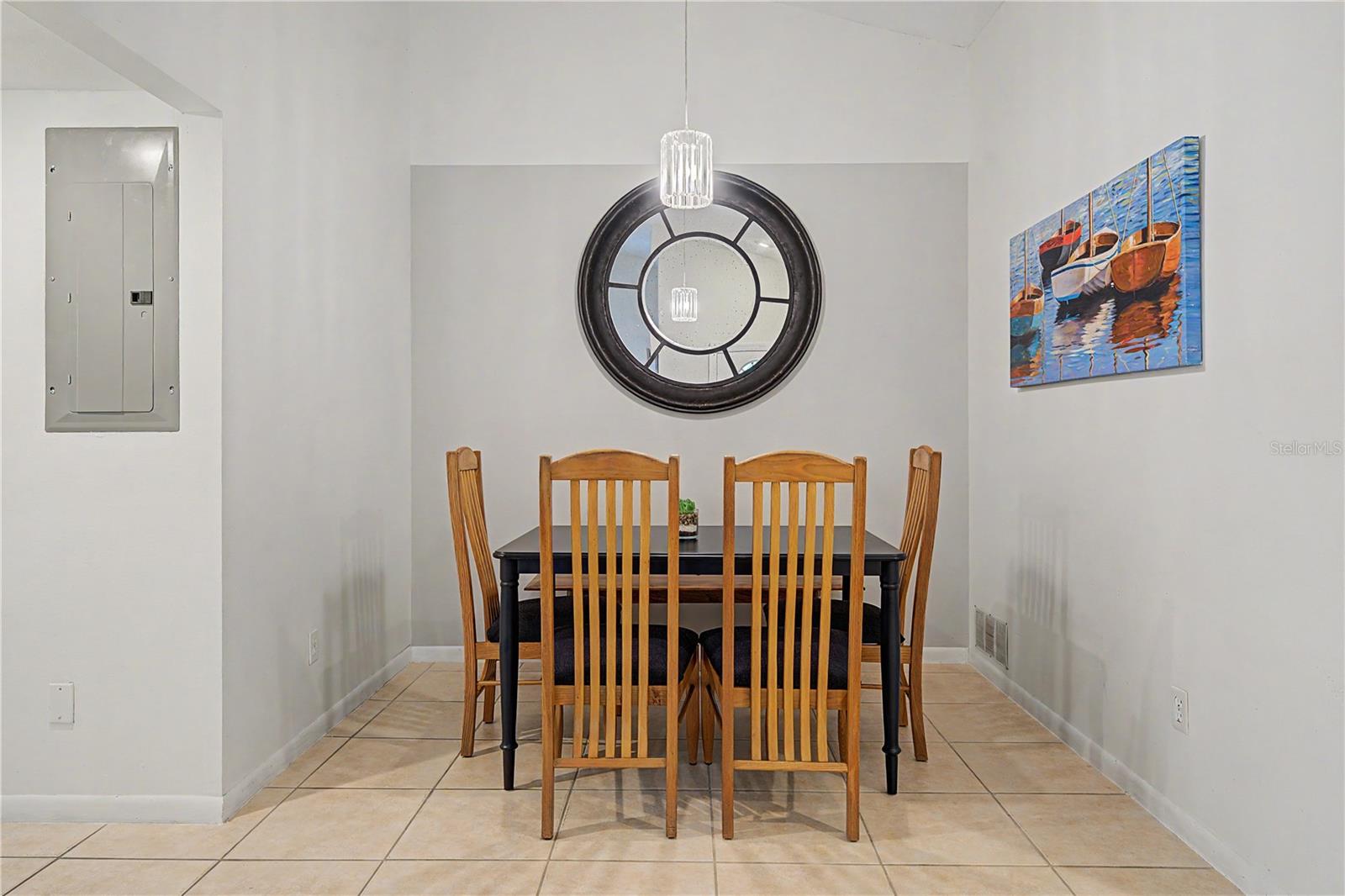 207 LIGHTHOUSE CT — photo 18