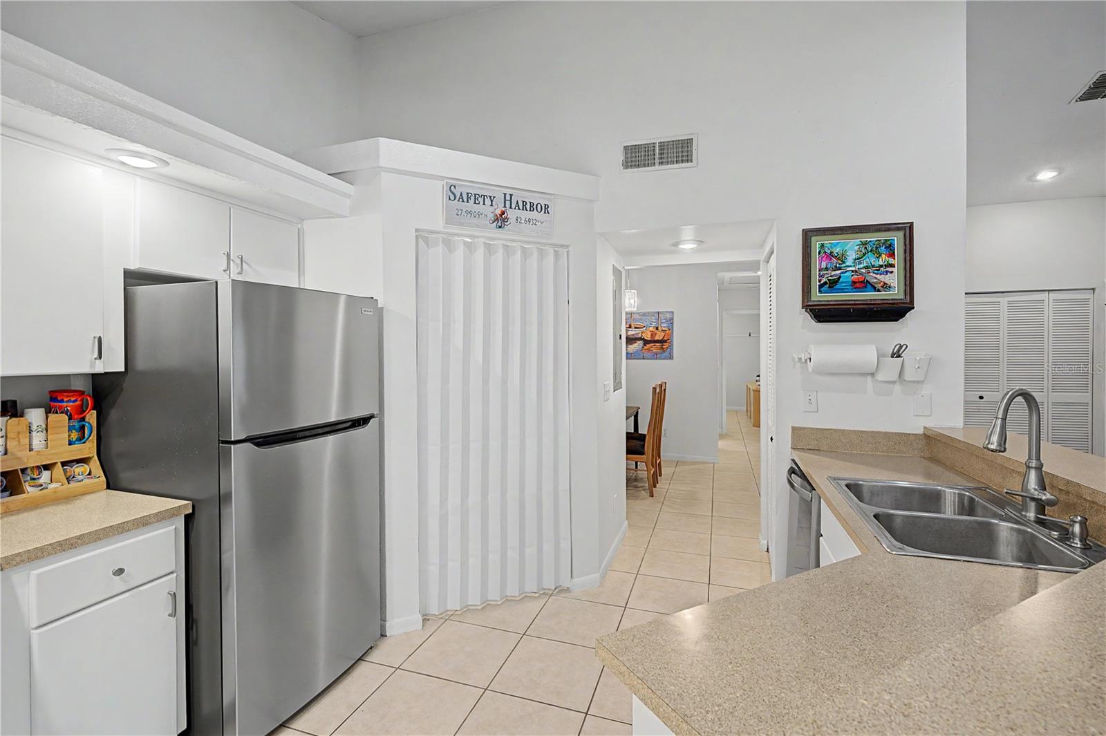 207 LIGHTHOUSE CT — photo 13