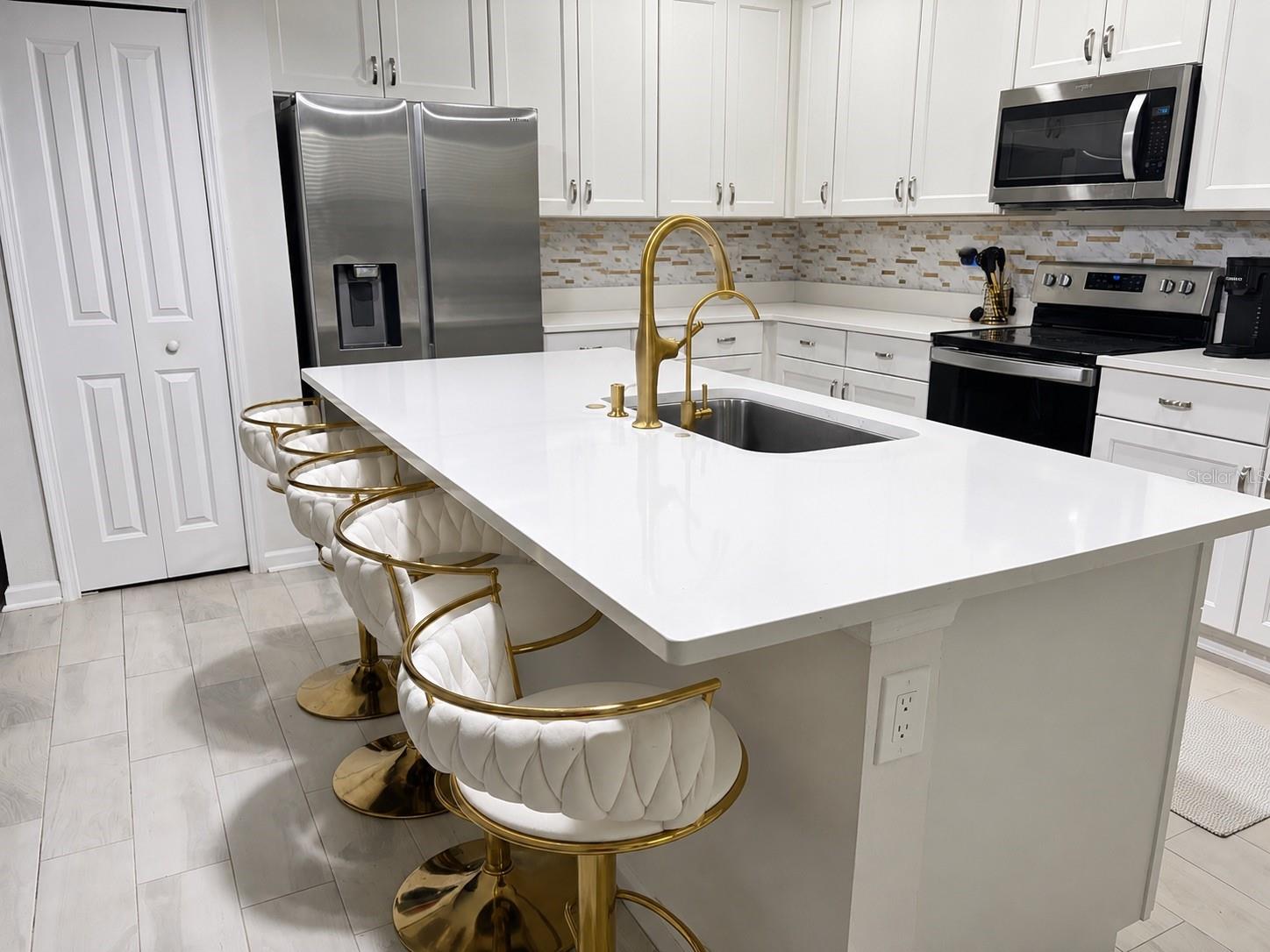 10972 BRIGHTLEAF CT — photo 2