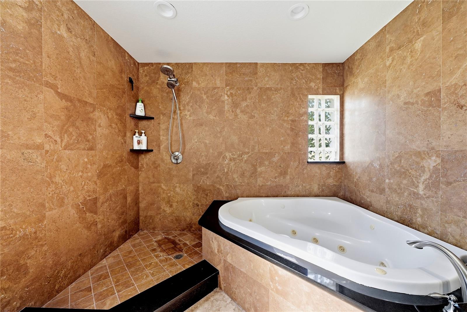 3006 W SAINT CONRAD ST — photo 33