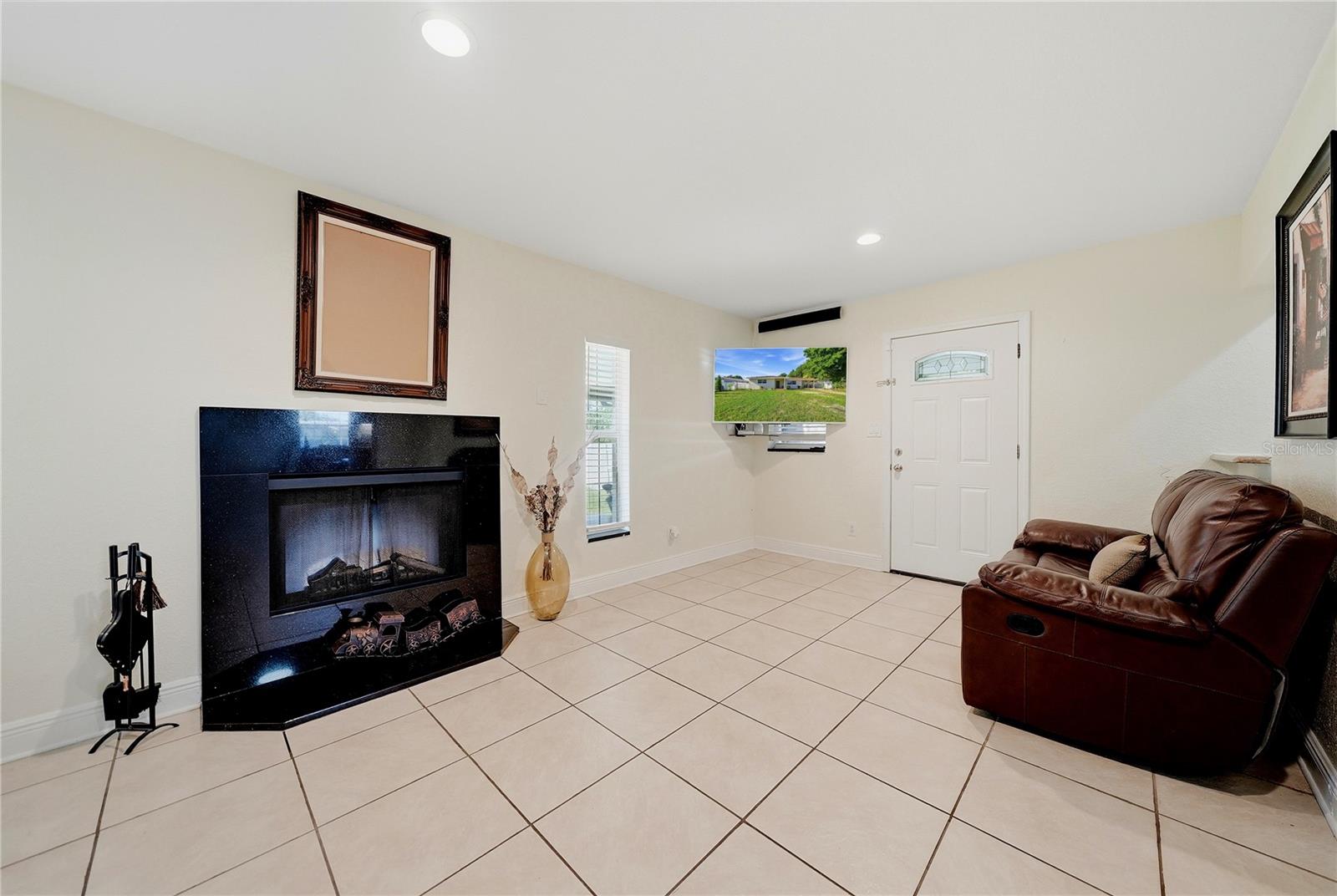3006 W SAINT CONRAD ST — photo 14