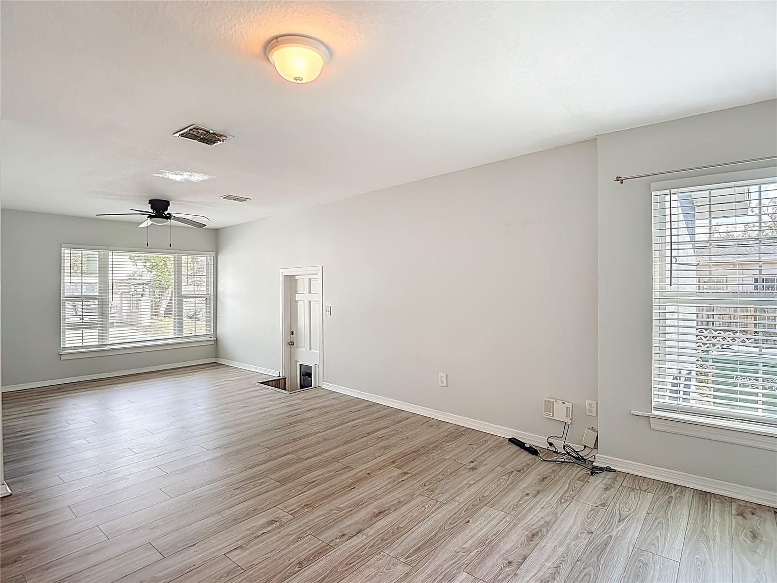 3002 W ARCH ST — photo 26