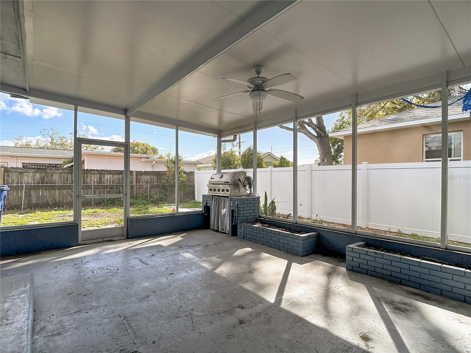 3002 W ARCH ST — photo 53