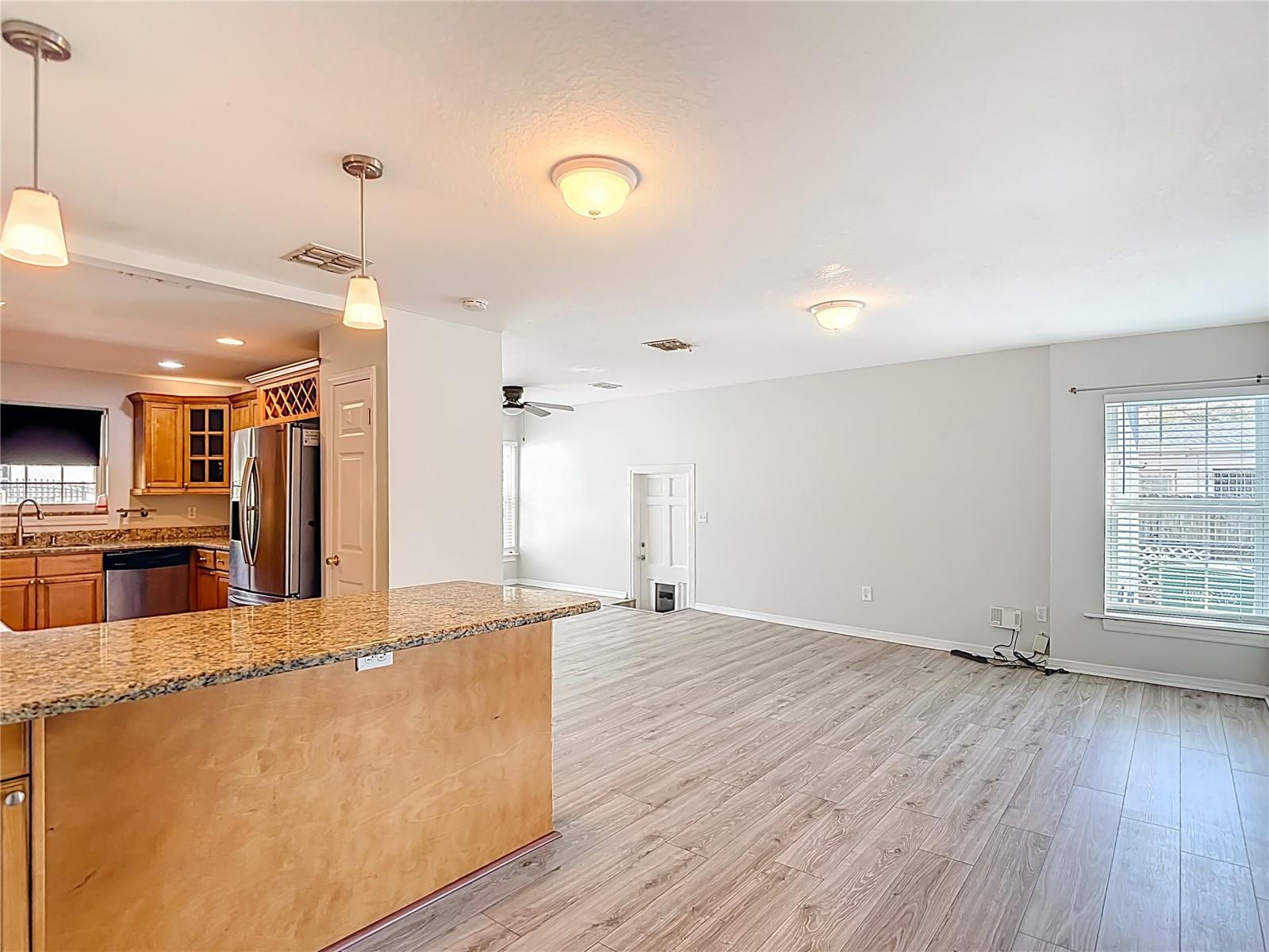 3002 W ARCH ST — photo 25