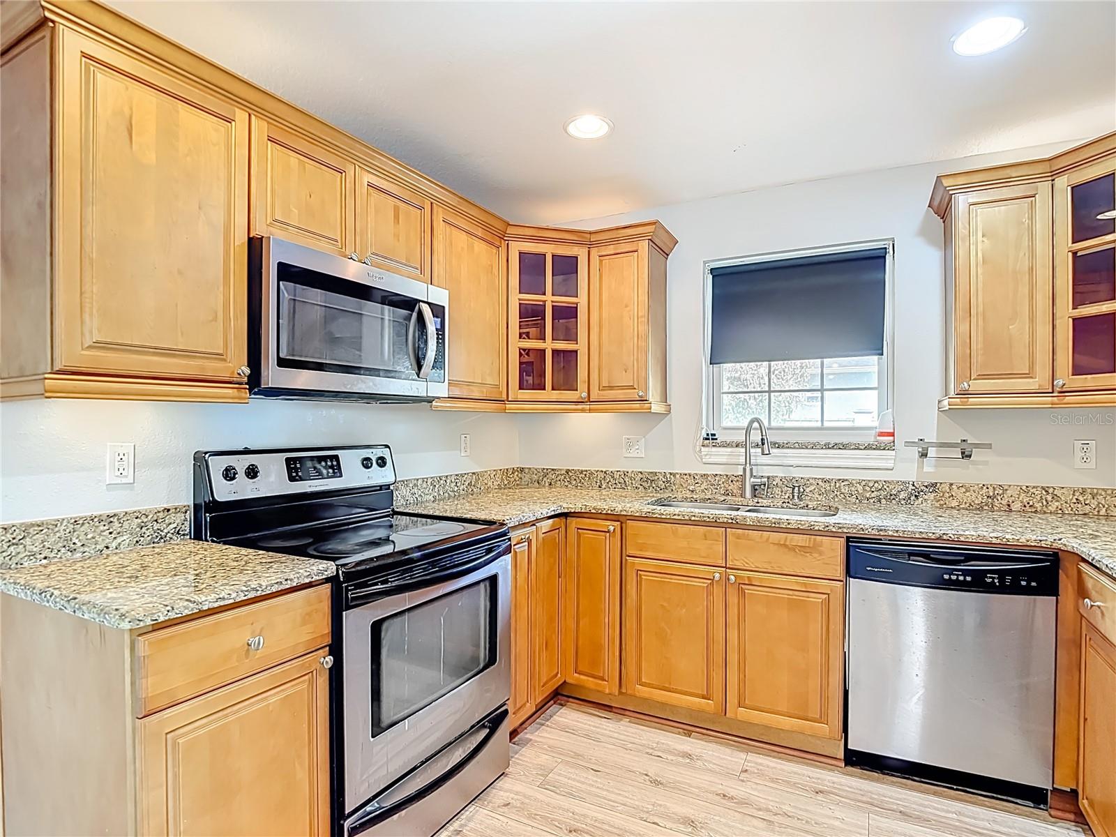 3002 W ARCH ST — photo 20