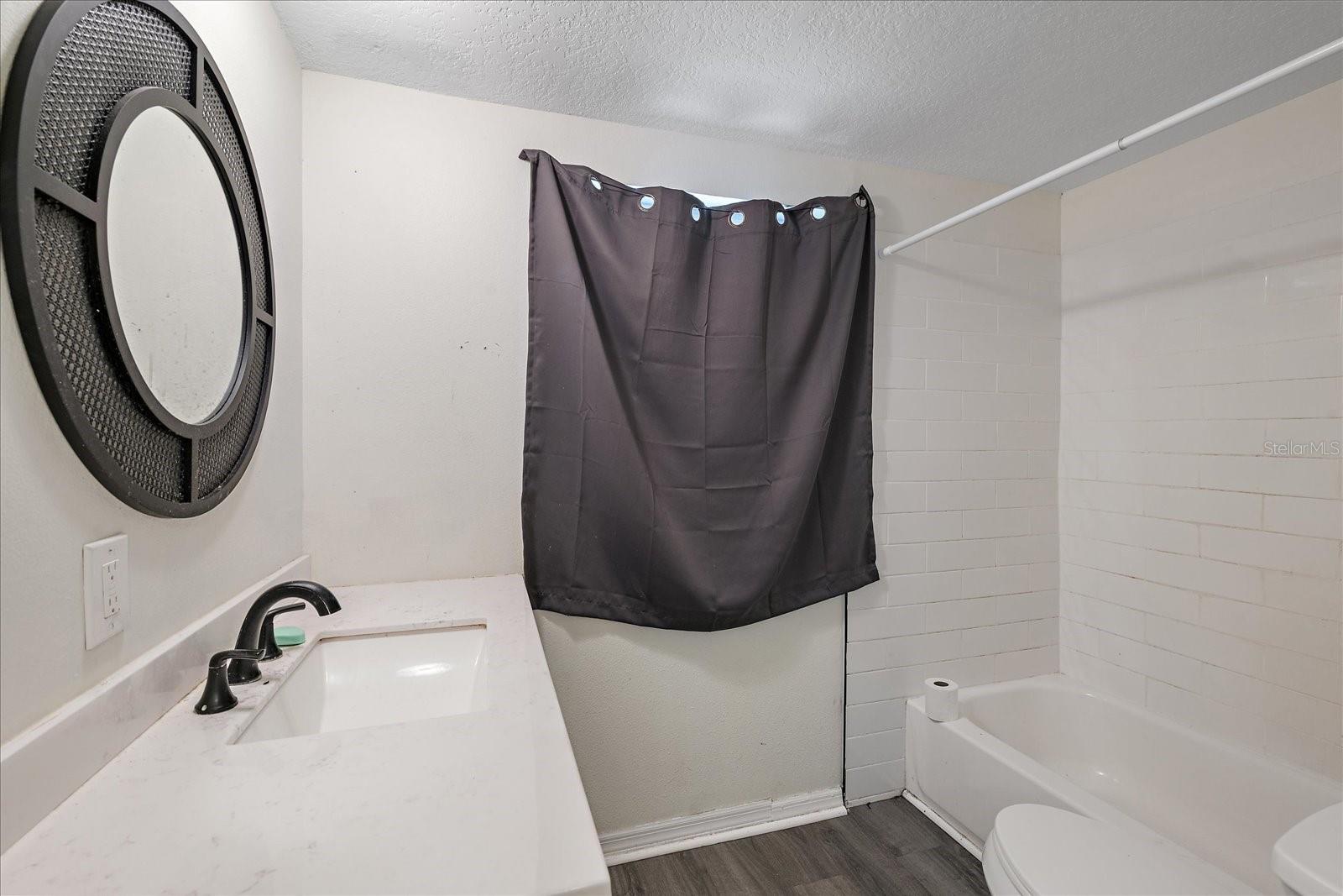 403 PINEWOOD AVE — photo 25