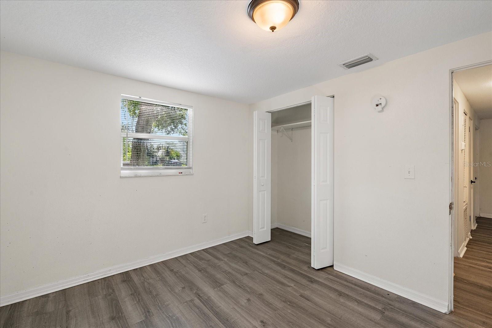 403 PINEWOOD AVE — photo 22